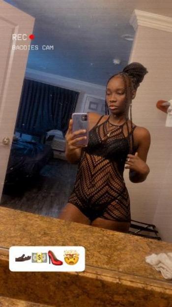 Midnite, 23  female escort, Columbus