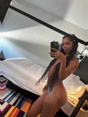 Ruby, 22  female escort, Columbus