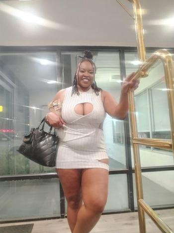 Minnie, 25  female escort, Columbus