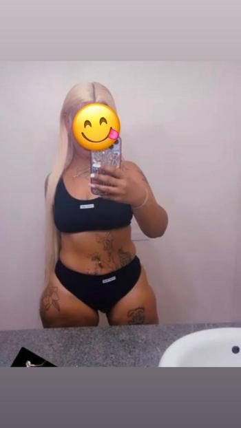 Amber, 26  female escort, Columbus